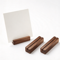 Porte-cartes de table en bois gravé sur mesure, support de menu en noyer pour hôtel, banquet, numéro de table, présentoir de cartes nominatives