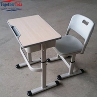 Bureaux et chaises pour étudiants destinés aux centres de tutorat et aux écoles primaires/secondaires - Design minimaliste moderne