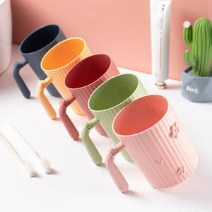 โหลแปรงพลาสติกชุดถ้วยน้ำยาบ้วนปากใช้แล้วทิ้งสุดสร้างสรรค์ใช้ในบ้าน - Product Image 1