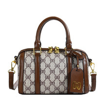 Nouveau <span class=keywords><strong>Sac</strong></span> à <span class=keywords><strong>Main</strong></span> Rétro Chic Style Hong Kong 2024 pour Femme – <span class=keywords><strong>Sac</strong></span> Bandoulière Élégant - Product Image 1