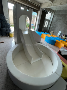 Castillo de Juegos Interior Pequeño Personalizado en Color Blanco Pastel para Niños, Alquiler para Fiestas y Eventos, <span class=keywords><strong>Casa</strong></span> de Juegos Multifuncional con Tobogán y Piscina de Pelotas - Product Image 2