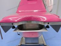 Table d'accouchement électrique médicale gynécologique et obstétricale avec supports pour les jambes pour salle d'accouchement d'hôpital maternel
