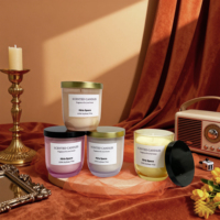 Bougie parfumée de luxe en cire de soja avec couvercle en verre et logo personnalisé, vente en gros de décorations pour la maison
