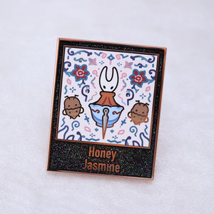 หมุดเคลือบแบบแข็งโปร่งใสพิมพ์ลาย UV อนิเมะจากนักออกแบบจากประเทศจีน - Product Image 5