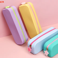Sac de maquillage en silicone réutilisable personnalisé en usine, pochette de rangement portable pour voyage, sacs et étuis cosmétiques de beauté