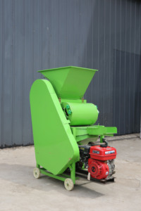 Machine à décortiquer les cacahuètes, machine à écaler les cacahuètes, machine à décortiquer les fruits de cacahuètes pour l'extraction d'huile - Product Image 3