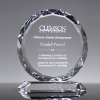 Trophée cylindrique classique en cristal gravé sur mesure pour les récompenses de performance professionnelle