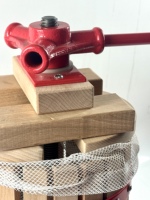 Bronfabriek 12L Handmatige Houten Spiralenkern Fruitpersmachine - Commercieel Gebruik Eenvoudig te Gebruiken Directe Verkoop Produceert Fruitsap