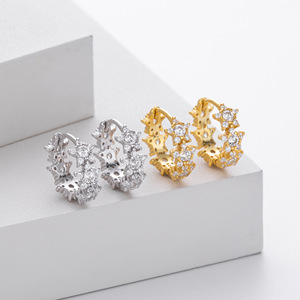Pendientes de plata 925 para mujer, con diseño floral de circonia, en forma de C, chapados en oro de 18 quilates, joyería de lujo, regalo para damas. - Product Image 3