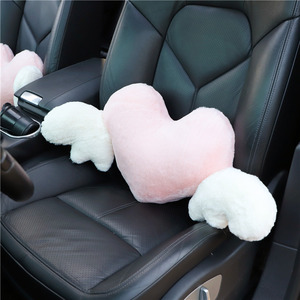 Coussin de nuque en peluche en forme de cœur avec dossier pour femmes, accessoires intérieurs de voiture, utilisation quatre saisons - Product Image 2