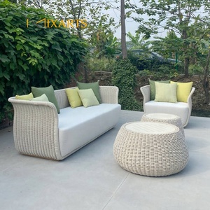 Collezioni di Divani da Esterno di Lusso Turche di Alta Gamma, Ecologici e Impermeabili, Set di Divani in Rattan Bianco Intrecciato di Grandi Dimensioni - Product Image 3