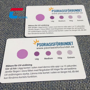 Tarjeta de prueba de sensor UV que cambia de color de plástico de verano caliente impresión personalizada tarjeta indicadora de intensidad de rayos UV - Product Image 2