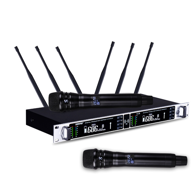 Bekboes 80-800M Effective Distance UHF True Diversity Receiving Wireless Microphone System for Stage Performance