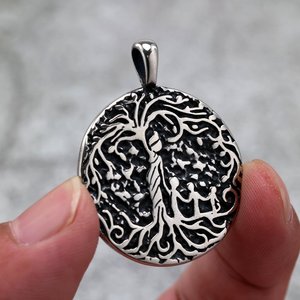 Colgante vintage de acero inoxidable con diseño de árbol de la vida para hombres y mujeres, regalo de joyería, collar de moda. - Product Image 2