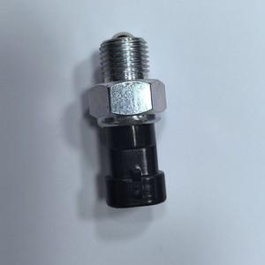 Interruptor de Luz de Reversa Lada 21900-3710410-00 12V para Reemplazo y Reparación, Compatible con Europa - Product Image 3