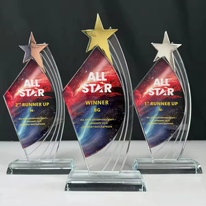 Trofeo in Cristallo K9 di Alta Qualità Personalizzato con Stella a Cinque Punte in Metallo Incisa, Coppa Premio per Competizioni Aziendali - Product Image 1