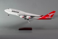 Modèle réduit d'avion en résine LED Boeing 747-400 Qantas avec support Échelle 1/150 47cm