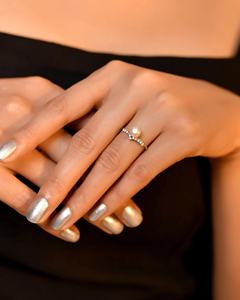 แหวนแต่งงานผู้หญิงแบบคลาสสิก ประดับมุกเม็ดเดี่ยวทรงหัวใจ ตัวเรือนเงินแท้ 92.5 คุณภาพสูง สีโรส - Product Image 2