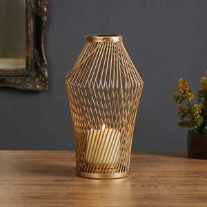 Lanterne porte-bougie en métal doré à motif diamant, décoration moderne - Product Image 1