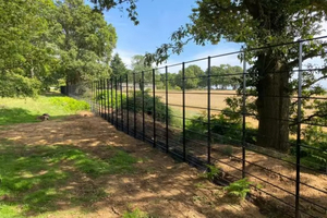 Nhà máy chất lượng cao giá anh bất động hàng <span class=keywords><strong>r</strong></span>ào bốn đường ray người anh vườn hàng <span class=keywords><strong>r</strong></span>ào Bảng điều khiển hàng đầu phẳng công viên hàng <span class=keywords><strong>r</strong></span>ào để bán - Product Image 4