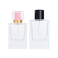 Le fabricant vend des flacons de parfum en verre de haute qualité de 30 ml, 50 ml et 100 ml avec couvercle