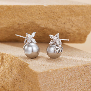 Boucles d'oreilles en argent sterling avec perles de Tahiti pour femmes, design de niche, luxe léger, sensation haut de gamme, papillon incrusté de zircons - Product Image 4