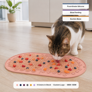 Tapis à lécher ODM avec ventouse pour chiens et chats, tapis d'alimentation lente en <span class=keywords><strong>silicone</strong></span> de qualité alimentaire avec texture empreinte de patte, tapis à lécher pour friandises pour animaux de compagnie - Product Image 4