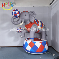Modèle d'éléphant de cirque gonflable équilibré sur une boule, sculpture d'animal de dessin animé pour spectacle de carnaval, accessoires de scène