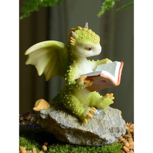 Figurine de dragon de dessin animé mignon, statue d'animal en résine, lisant un livre, cadeau décoratif pour la maison ou le jardin - Product Image 1