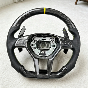 Volant en cuir et fibre de carbone C117 W176 W212 W213 W207 W218 X204 W117 S204 C204 C63 AMG pour <span class=keywords><strong>Mercedes</strong></span> Benz - Product Image 1