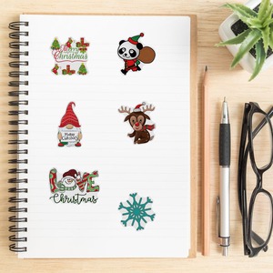 Ensemble d'autocollants décoratifs auto-adhésifs en forme de rennes de Noël, 100 pièces, pour la décoration des fêtes - Product Image 3