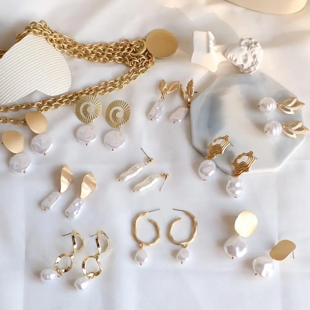 Fashion Korea Metal Gold Geometric Circle Leaves Imitation Pearl Drop Earrings for Women Girl Gift