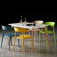 Chaises de salle à manger nordiques modernes, chaises longues, chaises d'extérieur en plastique monobloc, chaises empilables de bureau