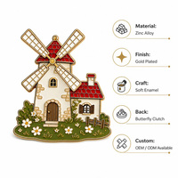 Broche en émail souple personnalisée, motif maison de campagne moulin à vent mignon, plaquée or, broche de revers paysagère, OEM, vente en gros, direct usine