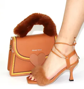 Moda ayakkabı ve çanta seti yüksek kaliteli kürk bayan çanta yüksek topuk sandal 3.00 inç