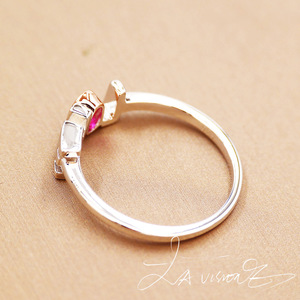 แหวนวินเทจสีขาวสังเคราะห์คอรันดัมฝังหยกสีแดงชุดตอบโต้ - Product Image 4