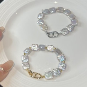 สร้อยข้อมือมุกทรงสี่เหลี่ยมขนาดเล็กและอเนกประสงค์ ดีไซน์เครื่องประดับสไตล์เรโทรบาโรก - Product Image 4