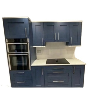 Gabinetes de Cocina Modernos Azules con Encimera Blanca y Horno Integrado, Diseño Estilo Shaker, Superficie Fácil de Limpiar - Product Image 2