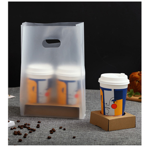 Sacs à fond carré en plastique recyclé en gros pour l'utilisation en supermarché, pour les boissons et les aliments, gobelets chauds - Product Image 5