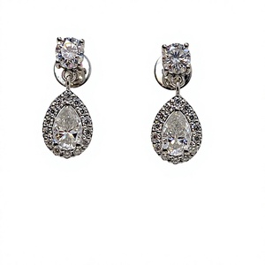 Bague pendante en or blanc 14 carats massif, sertie d'un halo de diamants de laboratoire taille brillant de 2 carats, certifiée IGI, luxe, pour anniversaire - Product Image 1