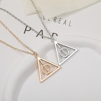 Collier triangulaire Harry Potter Reliques de la Mort en gros, pendentif rotatif amovible