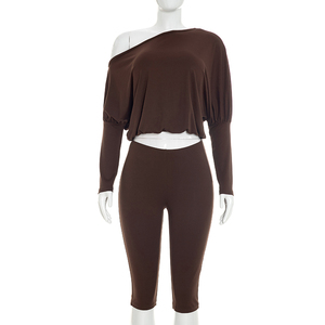 Viviblook Q26ST123 Ensemble Automne Femme Sexy Décolleté Asymétrique Haut Court Ample et Pantalon Court Taille Haute Décontracté Deux Pièces - Product Image 2