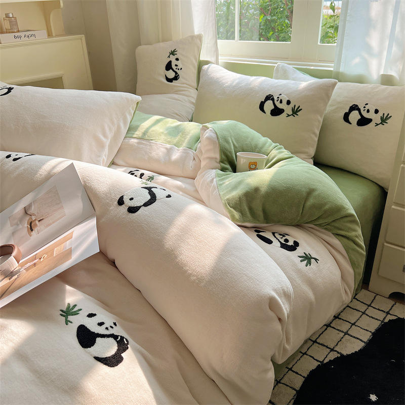 สีเขียวอ่อน