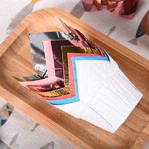 Support à cupcakes jetable en papier de qualité alimentaire, résistant à l'huile, aux hautes températures et à l'eau, motif tulipe flamme or et argent - Product Image 5