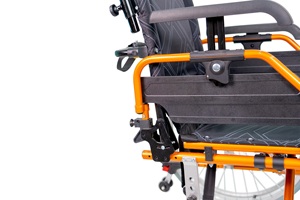 Fauteuil roulant manuel pour adultes et seniors, fauteuil roulant pliable robuste 300 lb avec accoudoirs rabattables, repose-pieds amovibles pivotants - Product Image 4