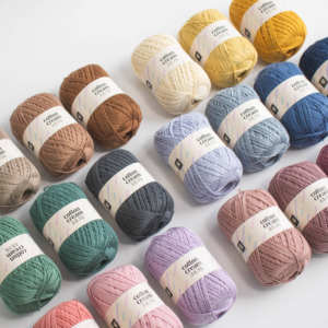 Hilo de Algodón YARNA Crema (150g) Suave, Color Pastel Brillante, Ecológico, Duradero, Agradable al Tacto, Paleta Dulce, Artesanal, Liso - Product Image 2