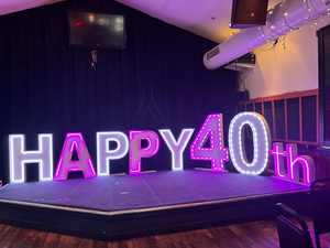 Panneau de lettres en acier inoxydable LED 3D personnalisé Grand <span class=keywords><strong>chapiteau</strong></span> Chiffres chatoyants 0-9 pour enseigne d'entreprise de <span class=keywords><strong>location</strong></span> de fête - Product Image 6