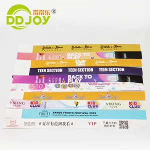 Events / Festival Supplier 1 Time Use Waterproof VIP Tyvek Paper Wristband For SPA / Club / Association /Conference Admission