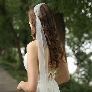 <span class=keywords><strong>Voile</strong></span> <span class=keywords><strong>de</strong></span> mariage pour la future <span class=keywords><strong>mariée</strong></span> <span class=keywords><strong>avec</strong></span> décoration <span class=keywords><strong>de</strong></span> perles <span class=keywords><strong>Voile</strong></span> <span class=keywords><strong>de</strong></span> <span class=keywords><strong>mariée</strong></span> inspiré <span class=keywords><strong>de</strong></span> la forêt <span class=keywords><strong>de</strong></span> plage pour les mariages - Product Image 5