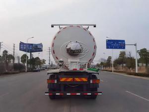 Semirremolque de Lodos con Tres Ejes y Fuerte Succión, Bomba de Vacío Eléctrica, Tanque de Descarga Hidráulico - Product Image 6